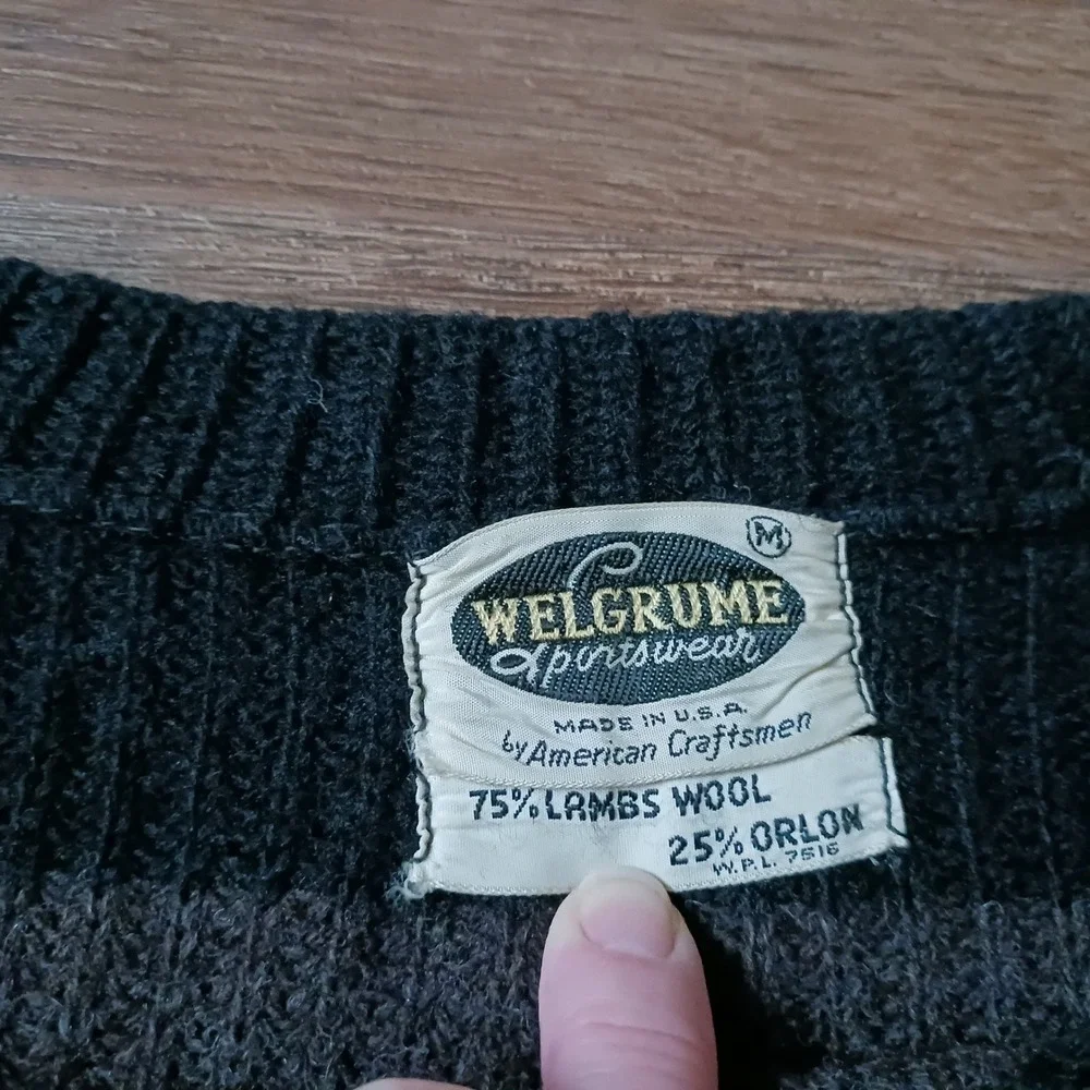 Vintage Welgrume Sportswear Striped Wool Sweater Mens Medium Gray Black USA